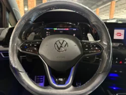 
VOLKSWAGEN GOLF R 8.5 2.0 TSI 320 CV 4 MOTION DSG full									