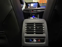 
VOLKSWAGEN GOLF R 8.5 2.0 TSI 320 CV 4 MOTION DSG full									