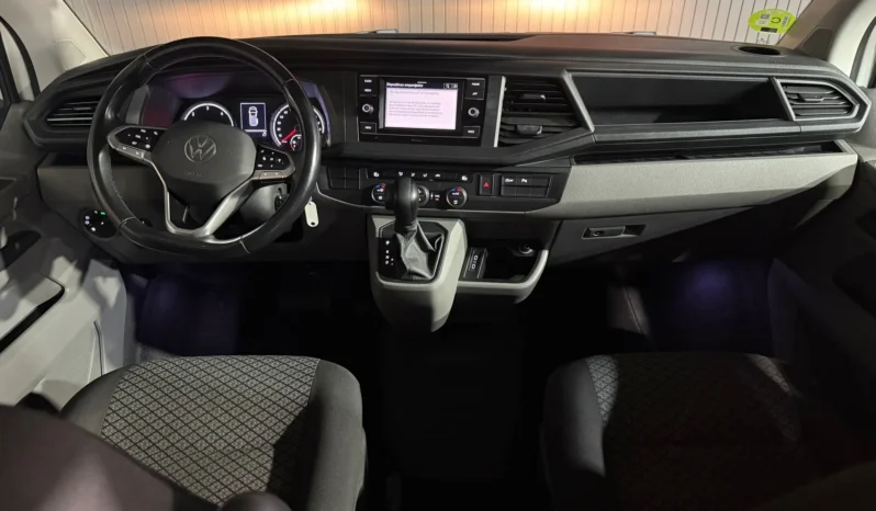 
VOLKSWAGEN CARAVELLE PREMIUM B.C. 2.0 TDI 150 DSG full									