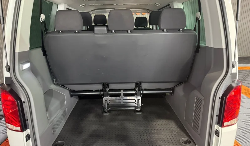 
VOLKSWAGEN CARAVELLE PREMIUM B.C. 2.0 TDI 150 DSG full									