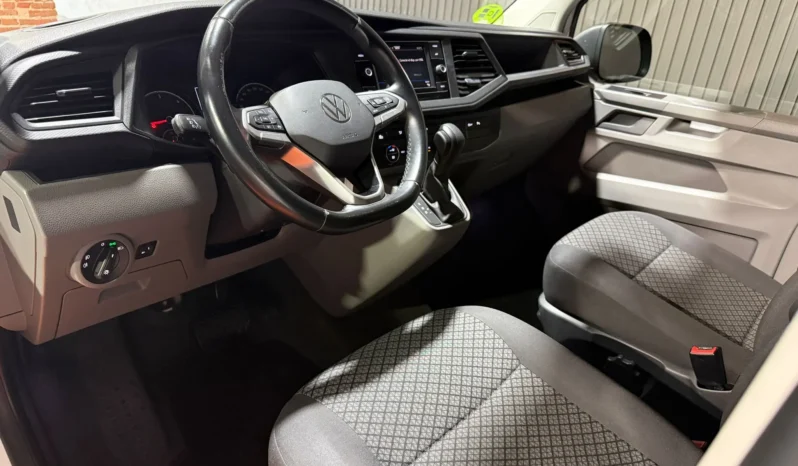 
VOLKSWAGEN CARAVELLE PREMIUM B.C. 2.0 TDI 150 DSG full									