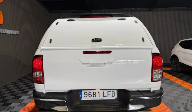 
TOYOTA HILUX DOBLE CABINA 2.4 D-4D GX 150 CV 6VEL 4WD full									