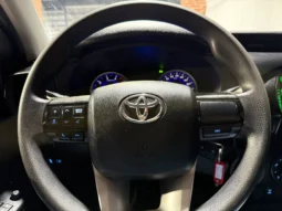 
TOYOTA HILUX DOBLE CABINA 2.4 D-4D GX 150 CV 6VEL 4WD full									