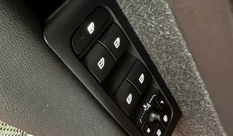 
VOLVO XC40 BUSINESS PLUS 1.5 T3 163 CV AUT. full									