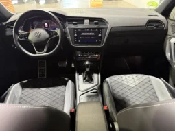 
VOLKSWAGEN TIGUAN R-LINE 2.0 TDI 150 CV DSG full									
