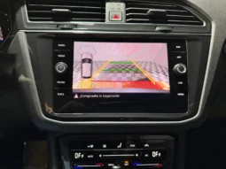 
VOLKSWAGEN TIGUAN R-LINE 2.0 TDI 150 CV DSG full									