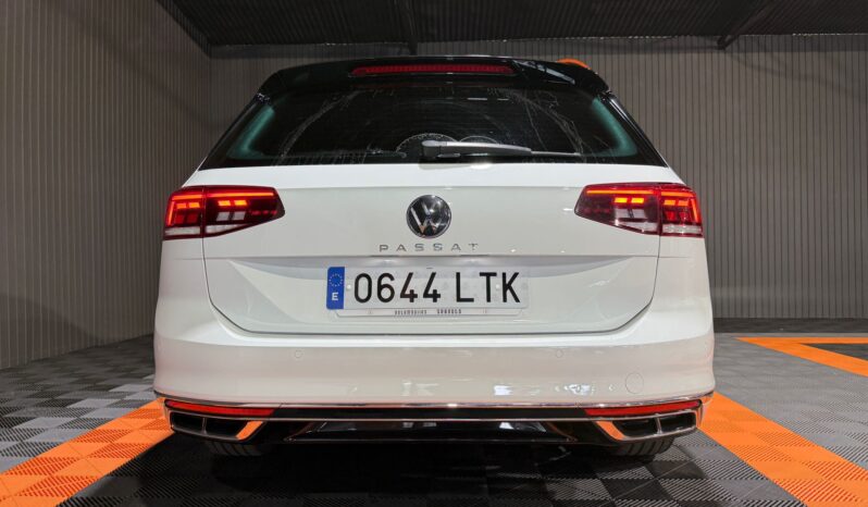 
VOLKSWAGEN PASSAT R-LINE VARIANT 2.0 TDI 150 CV DSG full									