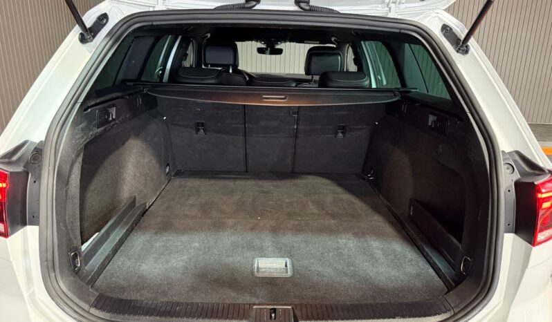 
VOLKSWAGEN PASSAT R-LINE VARIANT 2.0 TDI 150 CV DSG full									