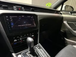 
VOLKSWAGEN PASSAT R-LINE VARIANT 2.0 TDI 150 CV DSG full									