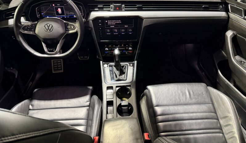 
VOLKSWAGEN PASSAT R-LINE VARIANT 2.0 TDI 150 CV DSG full									