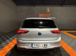 
VOLKSWAGEN GOLF 8 LIFE 2.0 TDI 150 CV 5P DSG full									