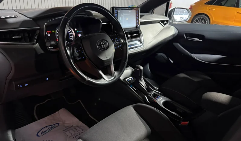 
TOYOTA COROLLA ACTIVE TECH 1.8 125H 5P E-CVT full									