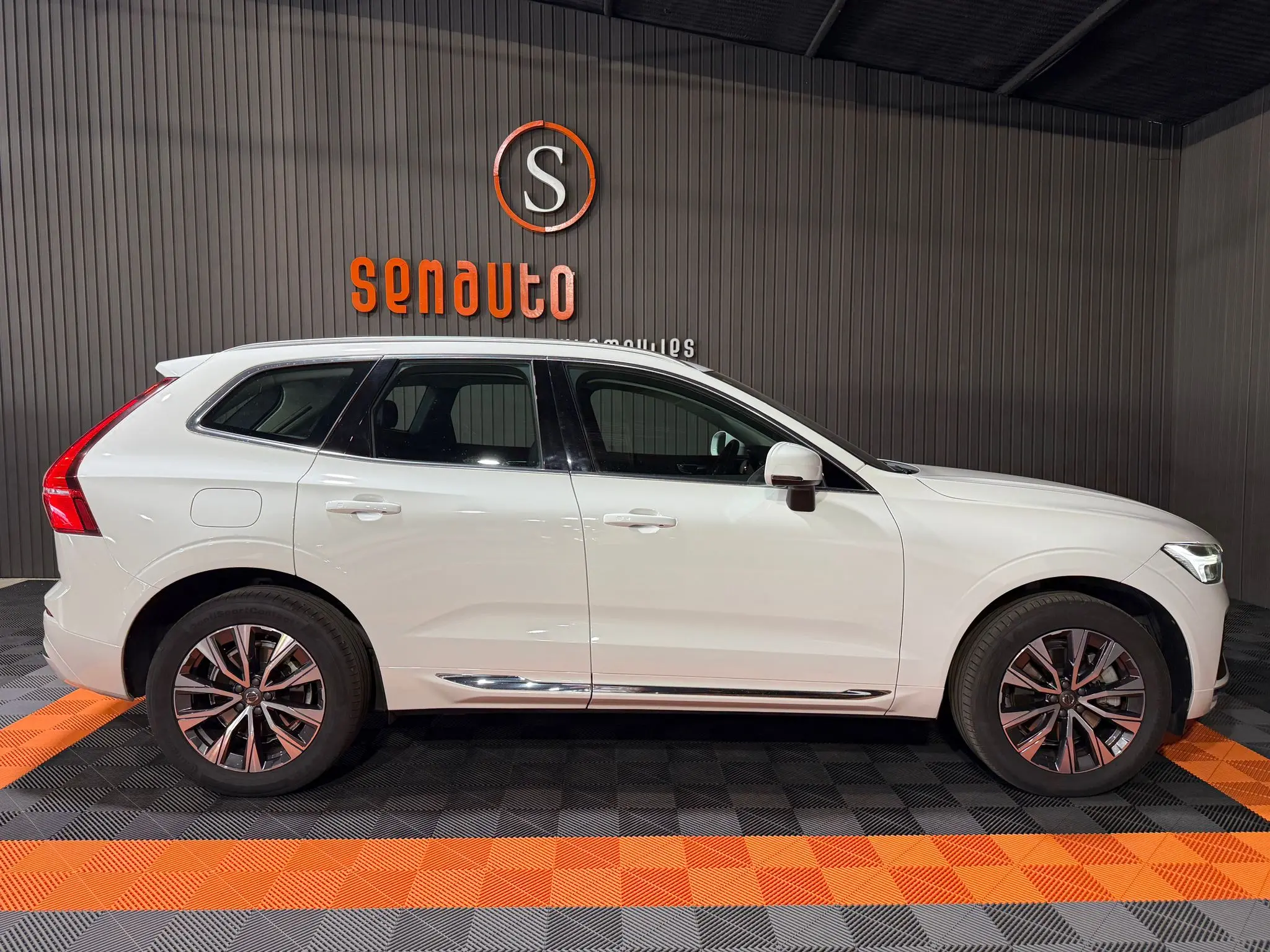 VOLVO XC60 INSCRIPTION B4 197CV AUT.