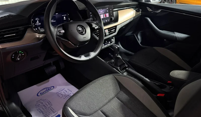 
SKODA KAMIQ SPORT1.0 TSI 110CV DSG full									