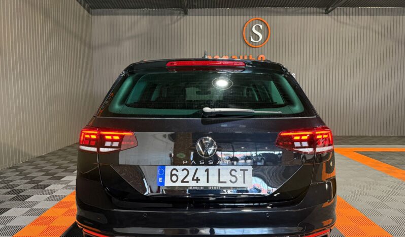 
VOLKSWAGEN PASSAT VARIANT EXECUTIVE 2.0 TDI 150CV DSG full									