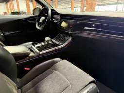 
AUDI SQ8 S-LINE 4.0 435 CV QUATTRO S-TRONIC full									