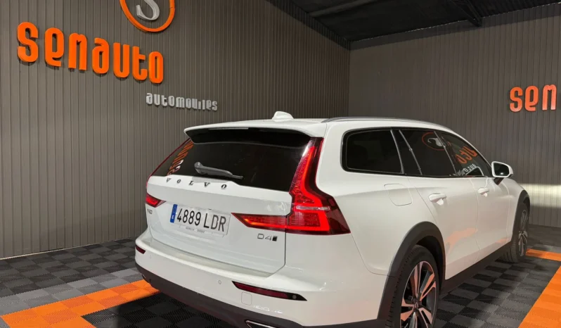 
VOLVO V60 CROSS COUNTRY 2.0 D4 AUTO PRO 190CV AWD full									