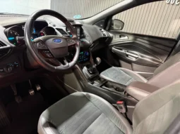 
FORD KUGA ST-LINE 2.0 TDCI 150 CV 6 VEL full									
