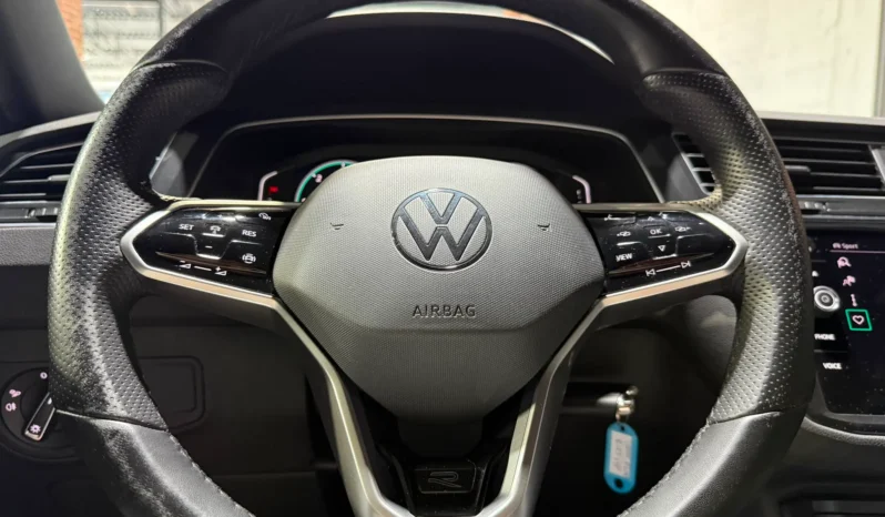
VOLKSWAGEN TIGUAN R-LINE 2.0 TDI 200CV DSG 4MOTION full									