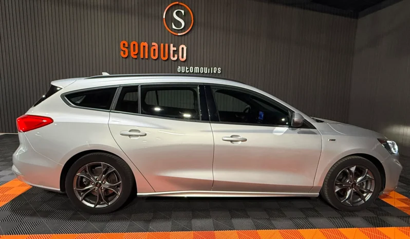 
FORD FOCUS SPORTBREAK ST-LINE 1.5 TDCI 120CV 6 VEL full									