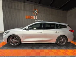 
FORD FOCUS SPORTBREAK ST-LINE 1.5 TDCI 120CV 6 VEL full									