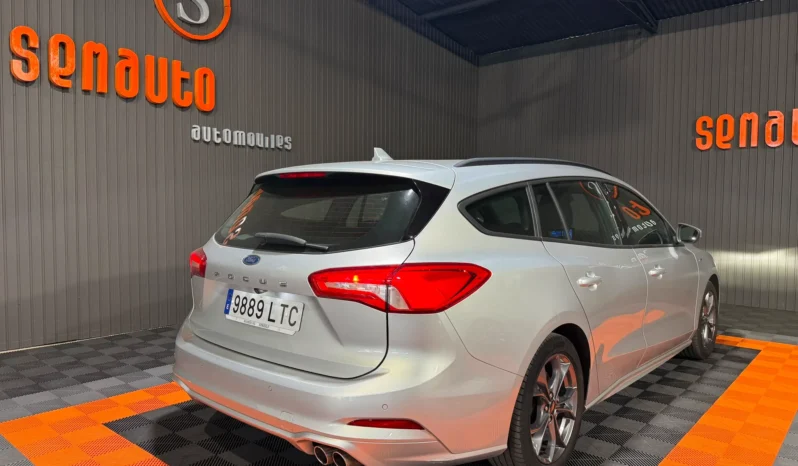 
FORD FOCUS SPORTBREAK ST-LINE 1.5 TDCI 120CV 6 VEL full									