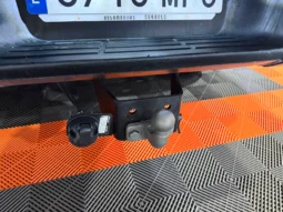 
TOYOTA HILUX DOBLE CABINA 2.4 D-4D GX 150 CV 6VEL 4WD full									