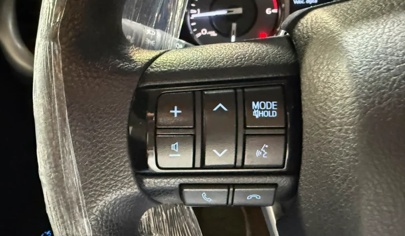 
TOYOTA HILUX DOBLE CABINA 2.4 D-4D GX 150 CV 6VEL 4WD full									