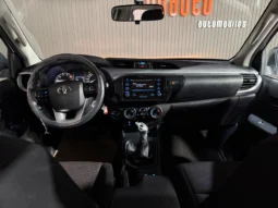 
TOYOTA HILUX DOBLE CABINA 2.4 D-4D GX 150 CV 6VEL 4WD full									