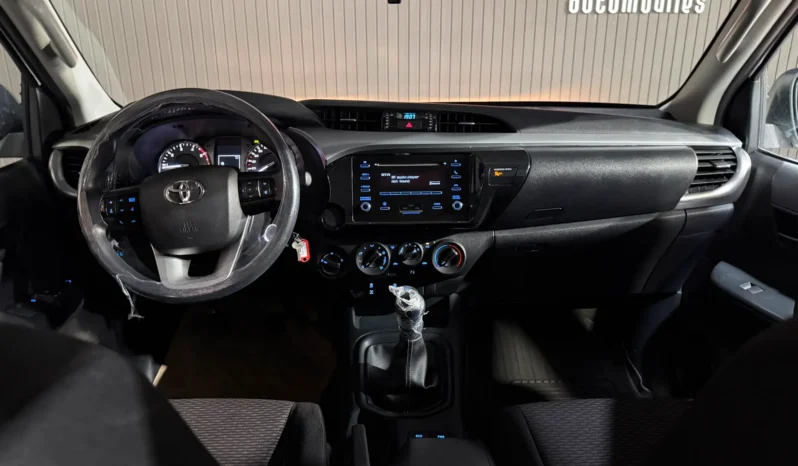 
TOYOTA HILUX DOBLE CABINA 2.4 D-4D GX 150 CV 6VEL 4WD full									