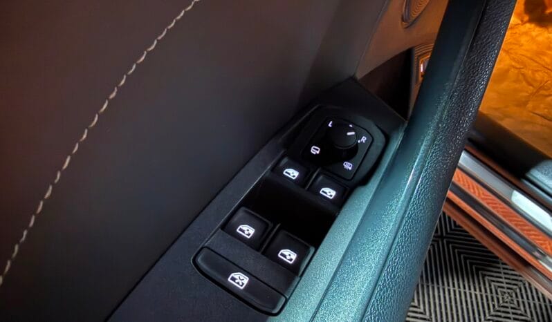 
SKODA KODIAQ STYLE 2.0 TDI 200 CV DSG 4X4 full									