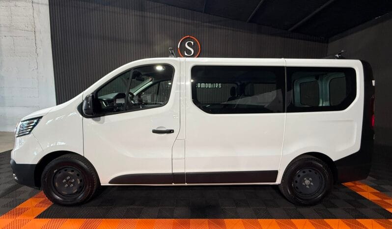 
RENAULT TRAFIC MIXTA 2.0 DCI 150CV 6 VEL 6 PLAZAS full									