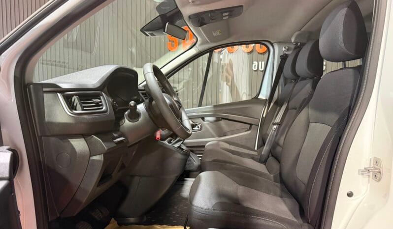 
RENAULT TRAFIC MIXTA 2.0 DCI 150CV 6 VEL 6 PLAZAS full									
