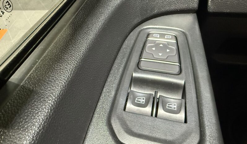 
RENAULT TRAFIC MIXTA 2.0 DCI 150CV 6 VEL 6 PLAZAS full									