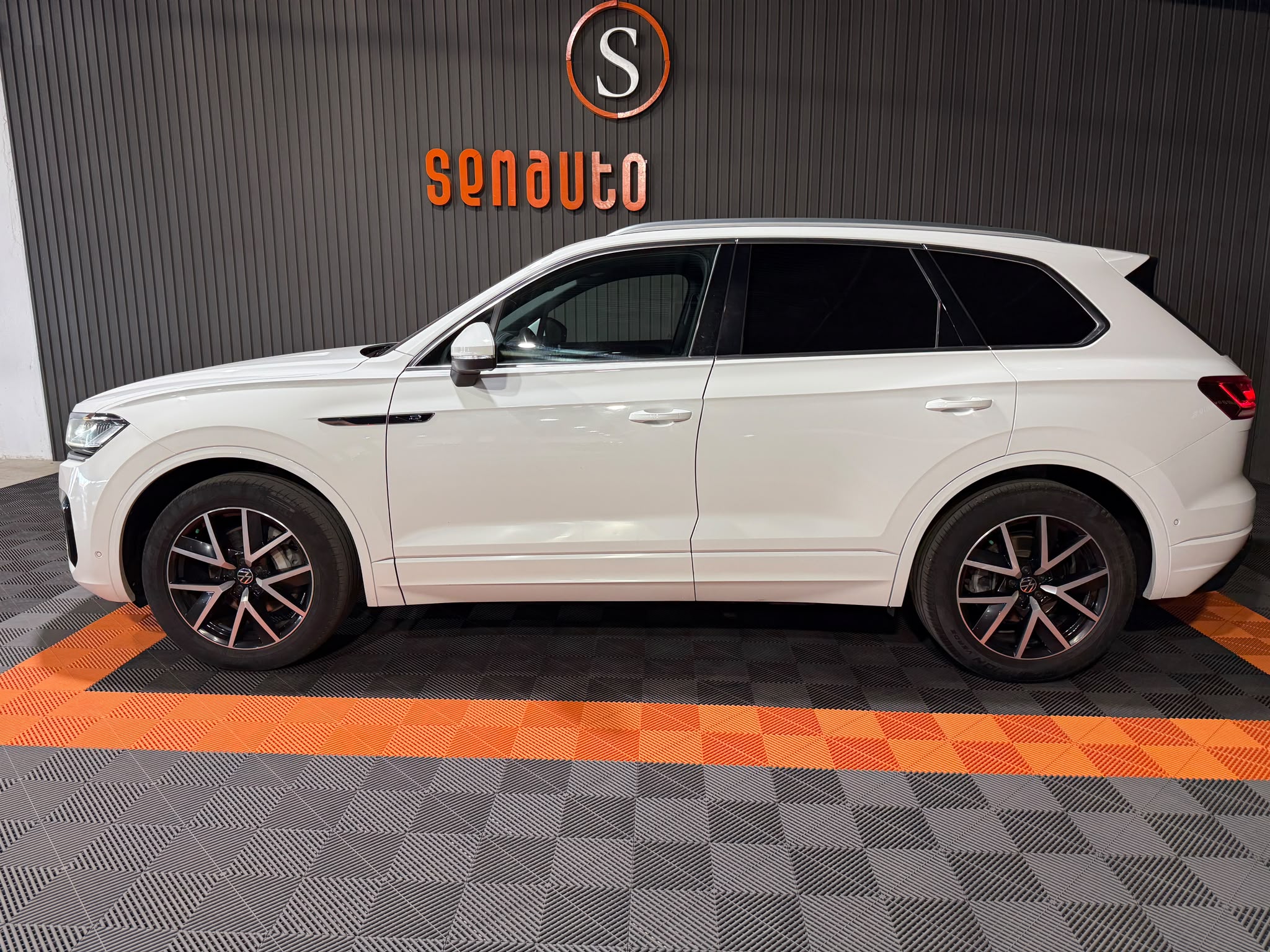 VOLKSWAGEN TOUAREG R-LINE 3.0 V6 TDI 286CV TIPTRONIC 4M