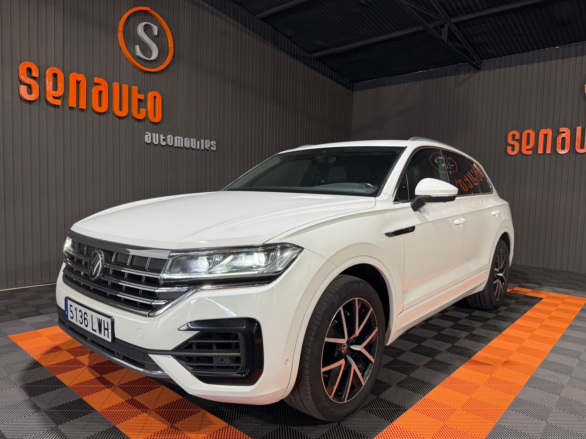 VOLKSWAGEN TOUAREG R-LINE 3.0 V6 TDI 286CV TIPTRONIC 4M