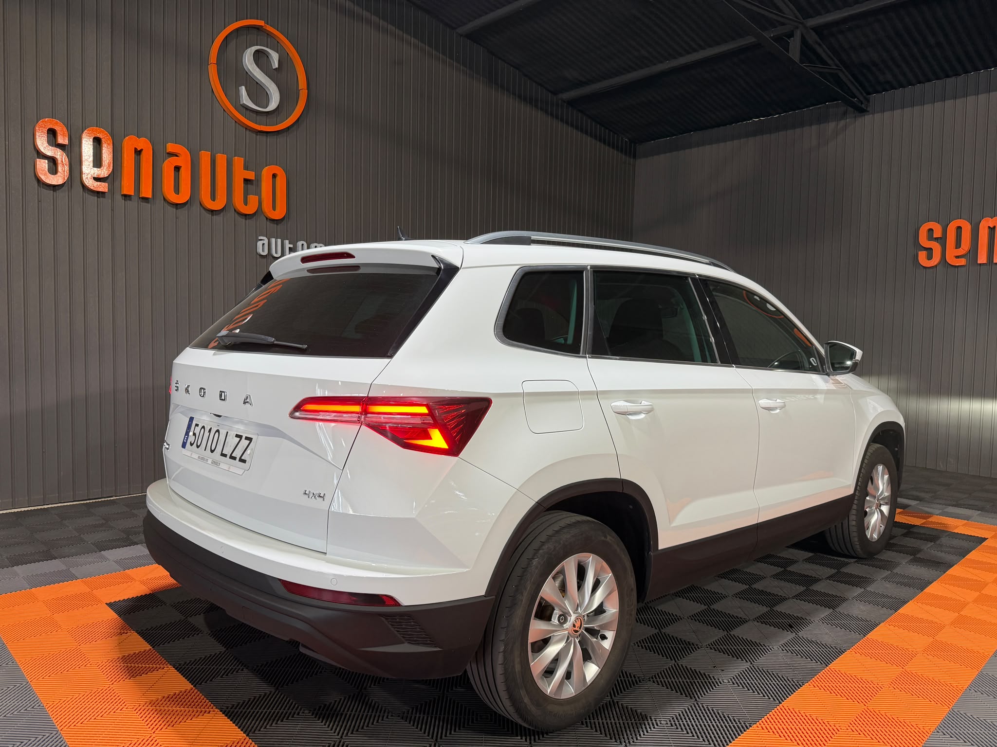 SKODA KAROQ AMBITION 2.0 TDI 150 CV DSG 4X4