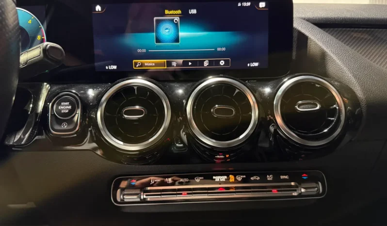 
MERCEDES GLA 200d AMG 150CV AUT. full									