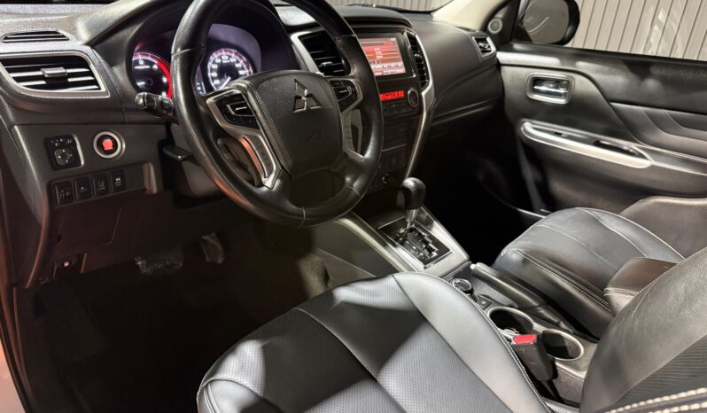 
MITSUBISHI L200 KAITEKI 2.2 DI-D 150CV AUT. 4X4 full									