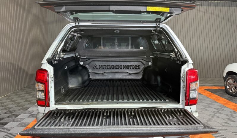 
MITSUBISHI L200 KAITEKI 2.2 DI-D 150CV AUT. 4X4 full									