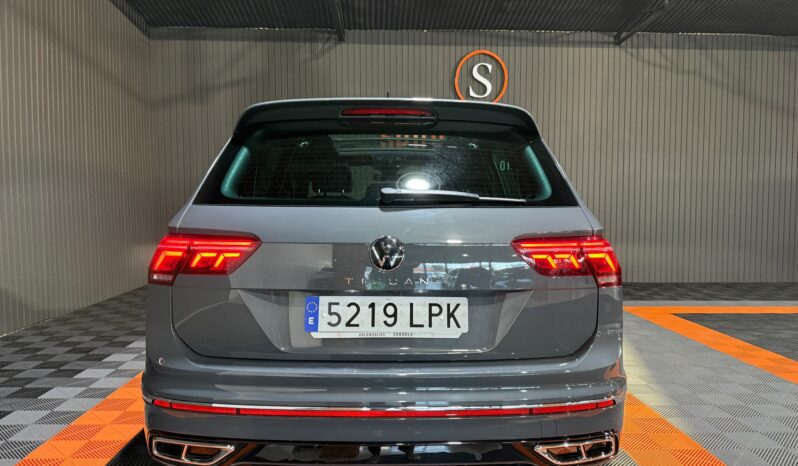 
VOLKSWAGEN TIGUAN R-LINE 2.0 TDI 150CV DSG full									
