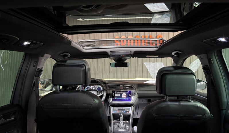 
VOLKSWAGEN TIGUAN R-LINE 2.0 TDI 150CV DSG full									