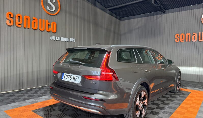 
VOLVO V60 CROSS COUNTRY B4 (D) 197CV AUT AWD full									