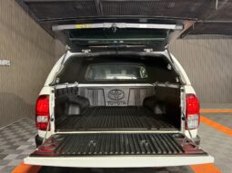 
TOYOTA HILUX DOBLE CABINA 2.4 D-4D GX 150 CV 6VEL 4WD full									