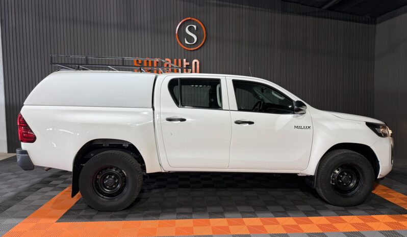 
TOYOTA HILUX DOBLE CABINA 2.4 D-4D GX 150 CV 6VEL 4WD full									