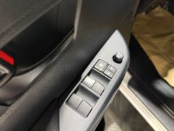 
TOYOTA HILUX DOBLE CABINA 2.4 D-4D GX 150 CV 6VEL 4WD full									