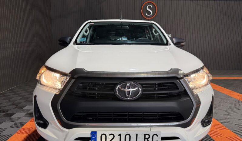 
TOYOTA HILUX DOBLE CABINA 2.4 D-4D GX 150 CV 6VEL 4WD full									