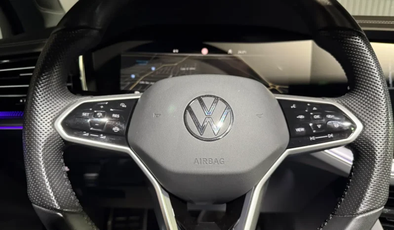 
								VOLKSWAGEN TOUAREG R-LINE 3.0 TDI 231CV TIPTRONIC 4MOTION full									